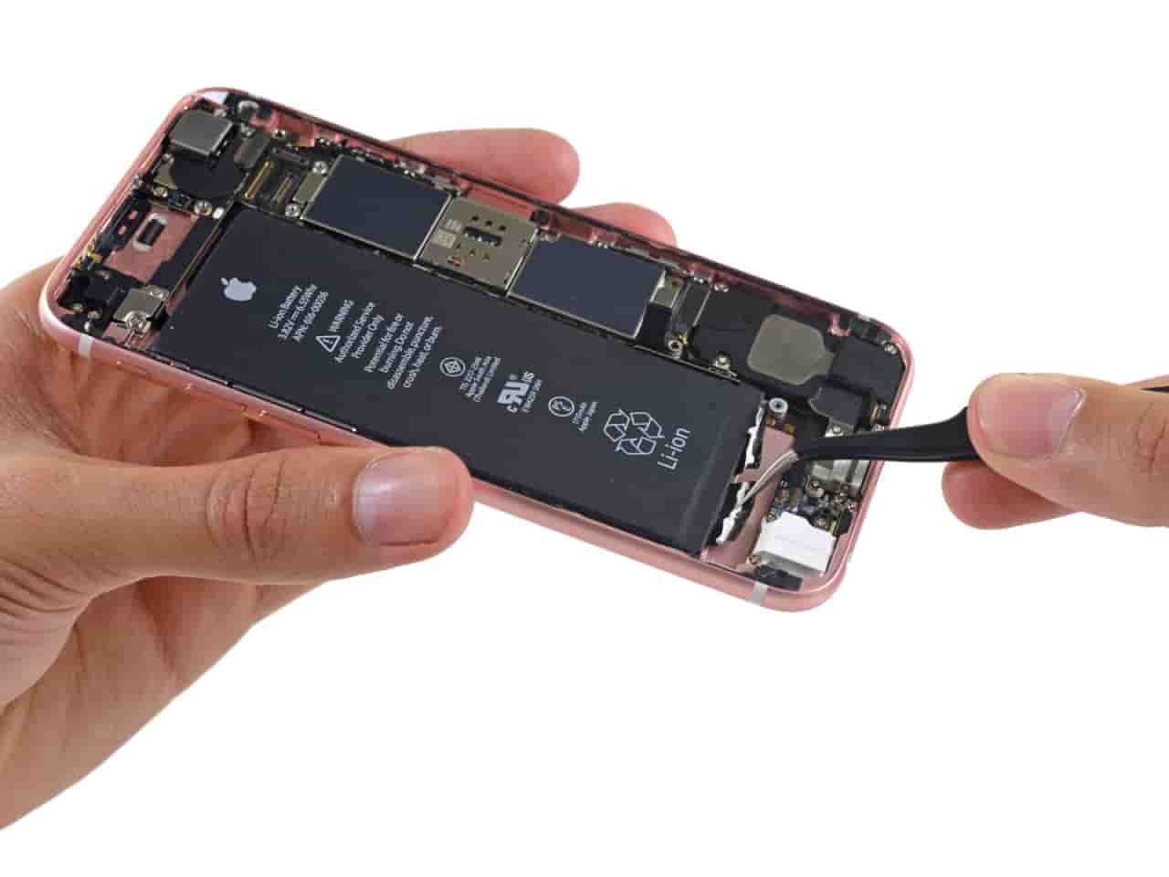 заміна акумулятора iPhone
