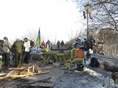 У Києві підгорів міст закоханих — фото 2