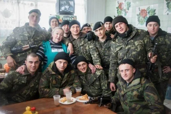 Морські піхотинці вже кілька тижнів тримають оборону і не здаються російським окупантам (Фоторепортаж) + (Відео) — фото 2