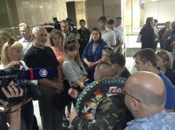Кличкові подарували шину, а той у відповідь - боксерські рукавички (Фоторепортаж) + (Відео) — фото 5