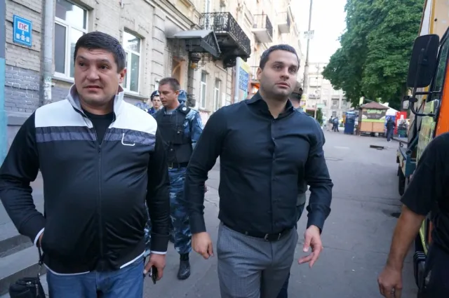 Києв «зачищають» від кіосків та незаконної торгівлі (Фото) — фото 1