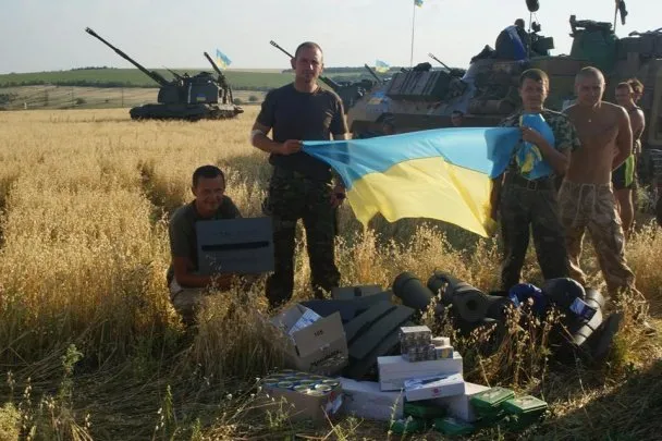 Українські артилеристи продовжують масований наступ на терористів, яких підтримує Росія (Фоторепортаж) — фото 5