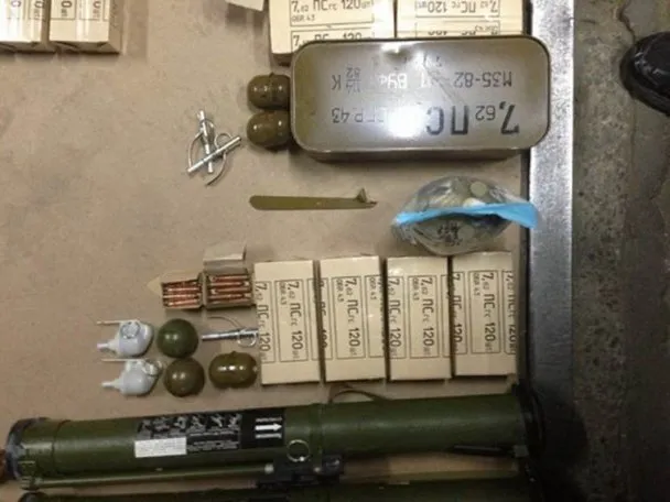 У Києві затримано бойовика з гранатами і ручними протитанковими гранатометами (Фото) — фото 3