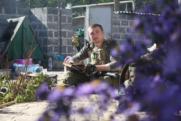 Волонтери показали обличчя «кіборгів», які борються за Донецький аеропорт (Фоторепортаж) — фото 9
