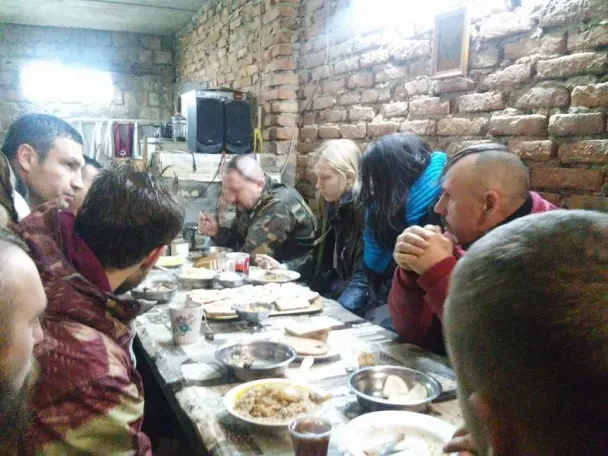 Віталій Кличко разом із братом та козаками купалися в холоднючому Дніпрі (Фото) + (Відео) — фото 2