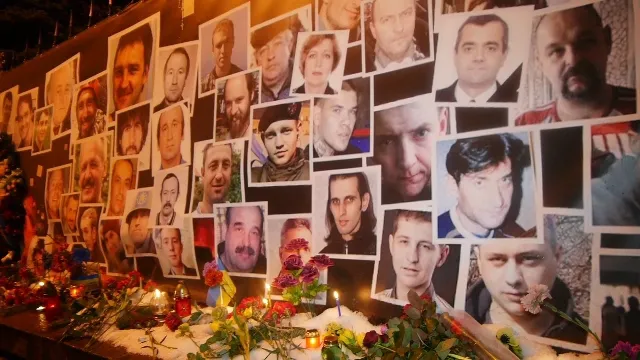 На столичному Майдані Незалежності пом'янули перших жертв з Небесної сотні (Фоторепортаж) + (Відео) — фото 2