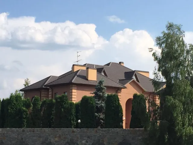 На Київщині дітей, які купалися в «забороненому озері» обстріляли з дробовика — фото 1